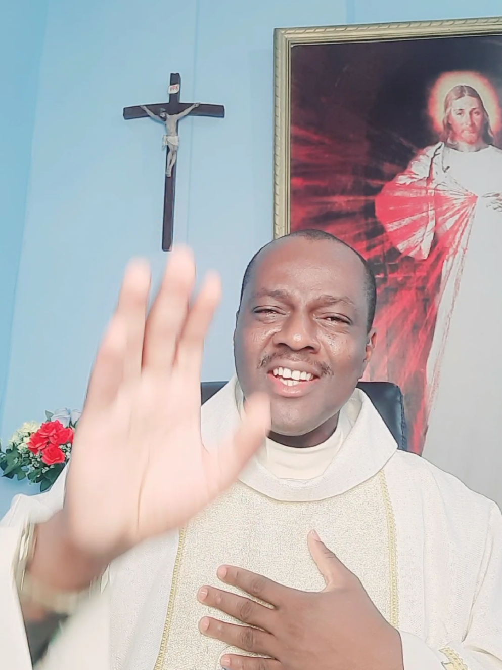 Prayer for Divine Favours in this New Year 2025. #longervideos #newyear #prayer #frevachibuzo #viral #kenyantiktok #tanzania #burunditiktok #ugandatiktok #uganda #january 