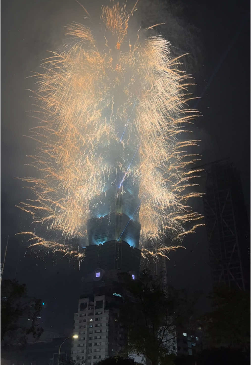 祝大家新年快樂 97秒剪輯版 #台灣 #台北 #101 #新年快樂 #煙火 #taiwan #taipei #happynewyear #fireworks #2025 