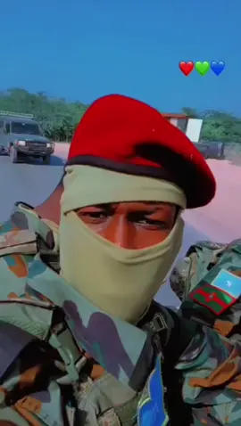 #xogadalka_somaaliyeed🇸🇴💪🏿💪🏿 #milatary #somalia #komando🇹🇷🇸🇴🇸🇴 #gorgor🦅 