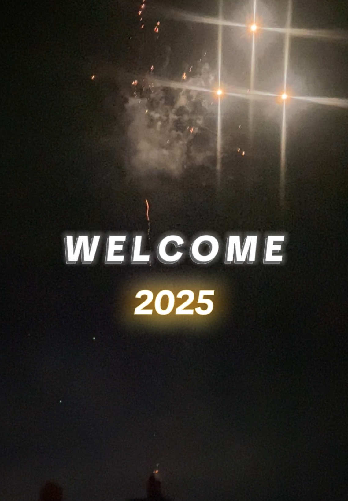 Welcome 2025, new hope new happines ❤️ #2025 #kembangapi #fypage 