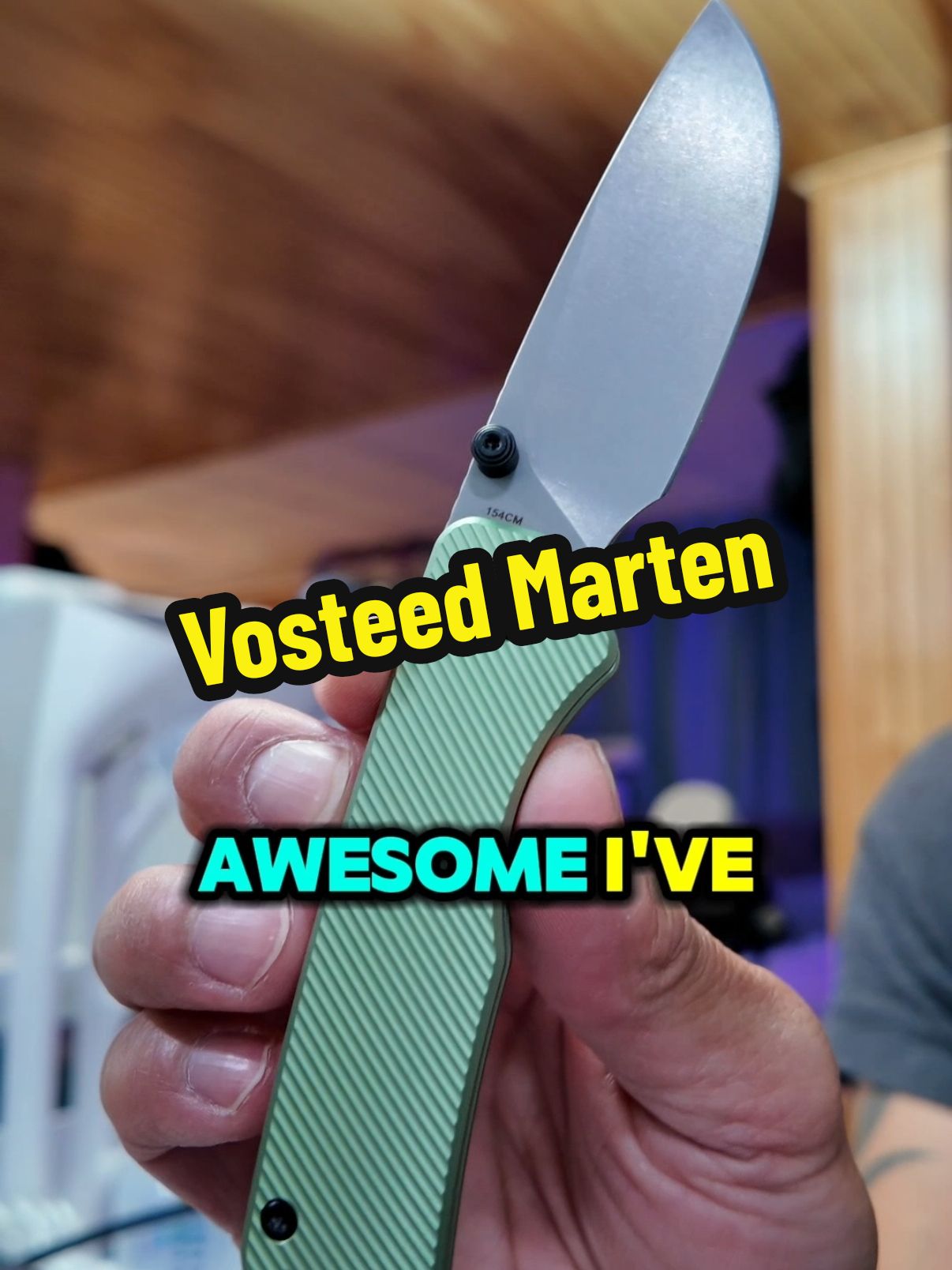 I finally get to check out the Marten from @Vosteed_cutlery .  Yes, it's awesome.  I need to add one to my collection for sure.  You can check it out at the link in my bio.  #everydaycarrygear #edccommunity #edcknife #everydaycarry #edcgear 