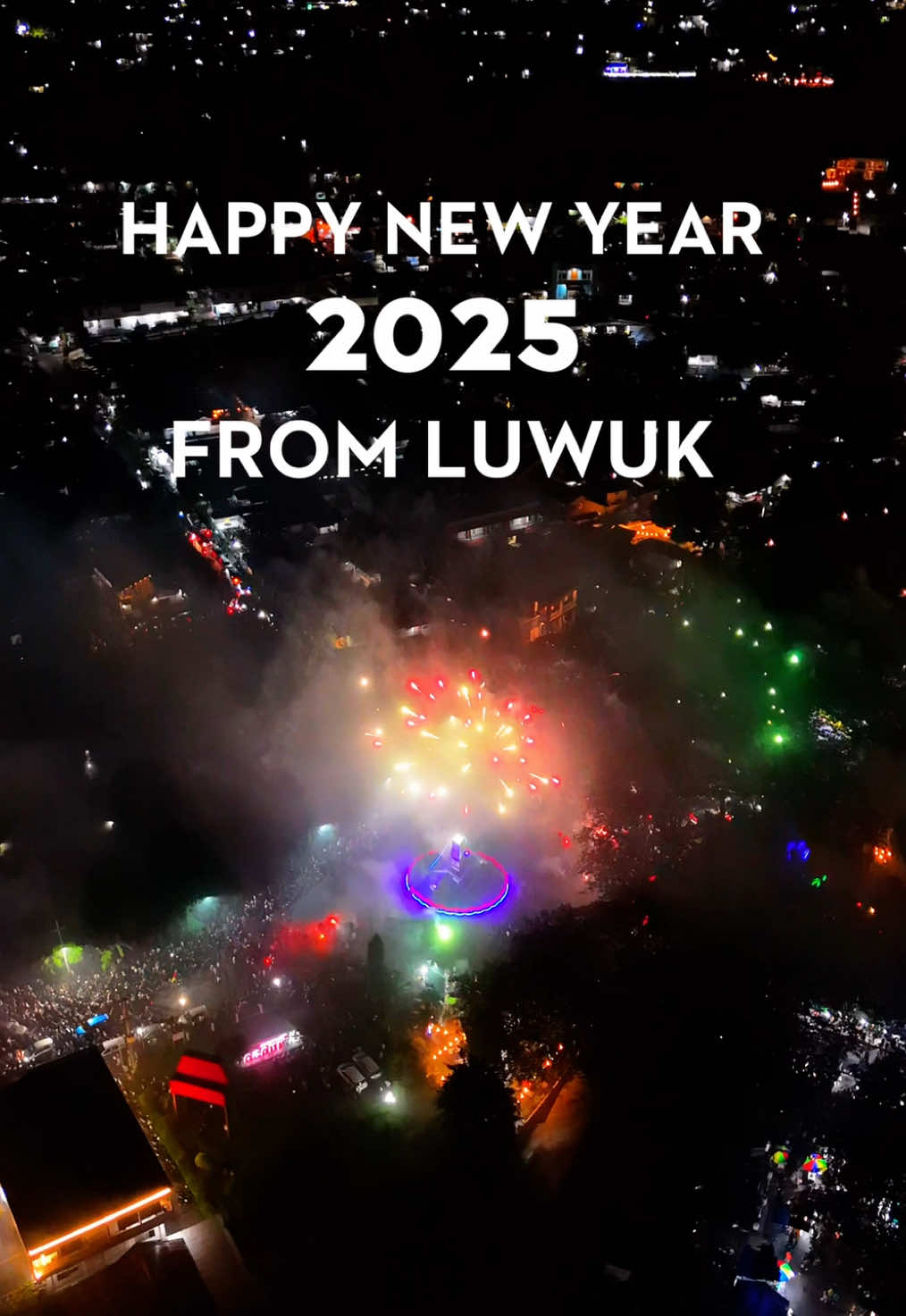 Terimakasih 2024 Selamat datang 2025 Luwuk 1 Januari 2025 #dronebanggai #vidiodrone #dji #tahunbaru #tahunbaru2025 #newyear #kembangapi #luwuk #luwukbanggai #luwukbanggaisulteng 