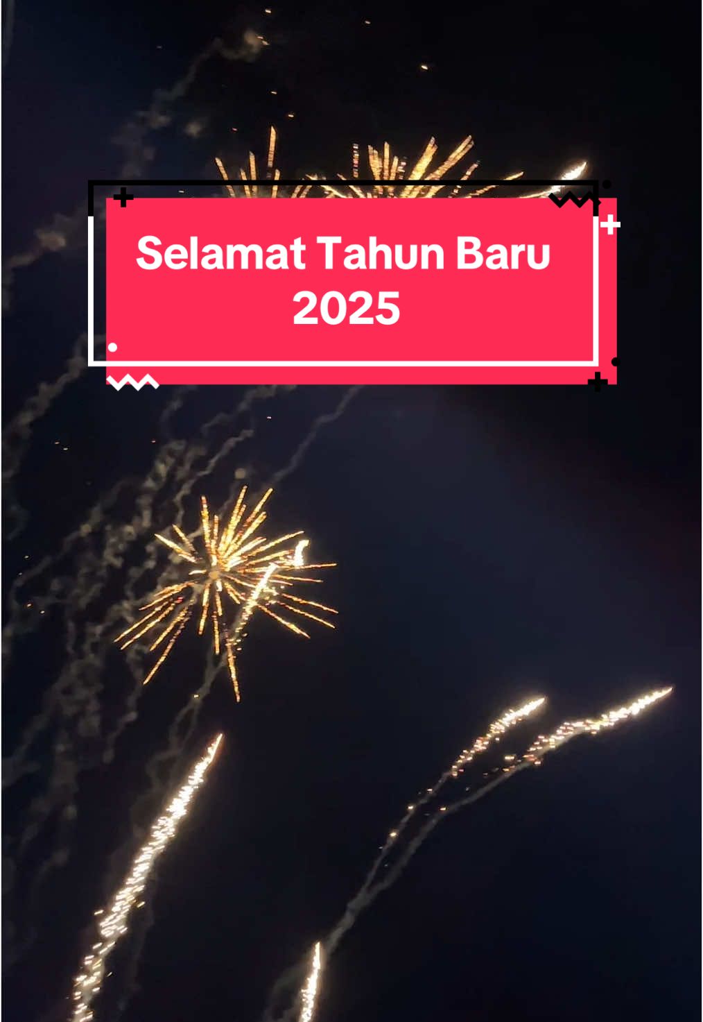 selamat tahun baru 2025 POV dari obelix sea view🥳🎉 #jogja #tahunbaru2025 #2025 #wisatajogja #obelixseaview #jogja24jam 