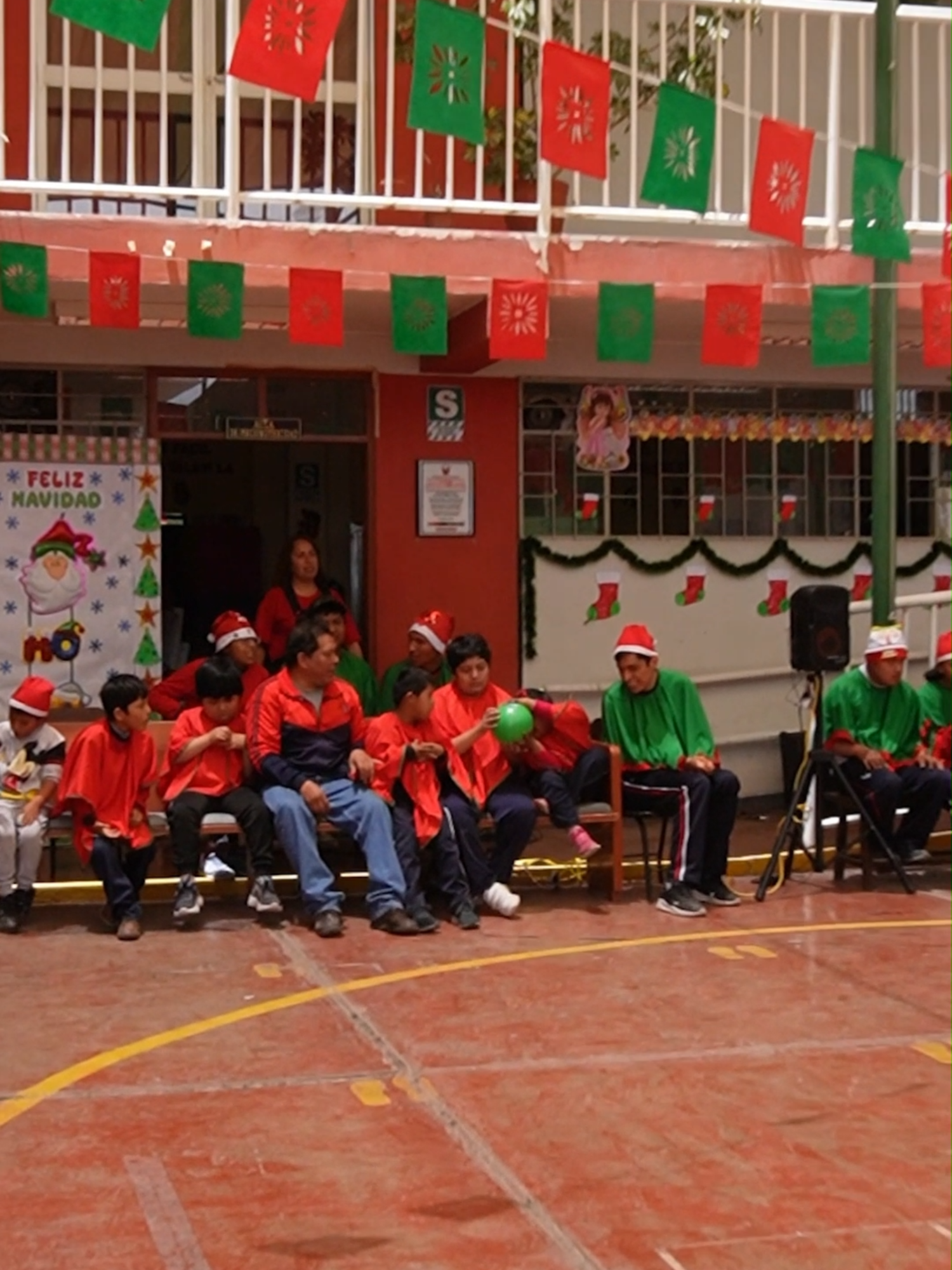 ¡Compartiendo Sonrisas en el CEBE Paul Harris! #COOSUNAT #Cooperativa #parati #viral #fyp