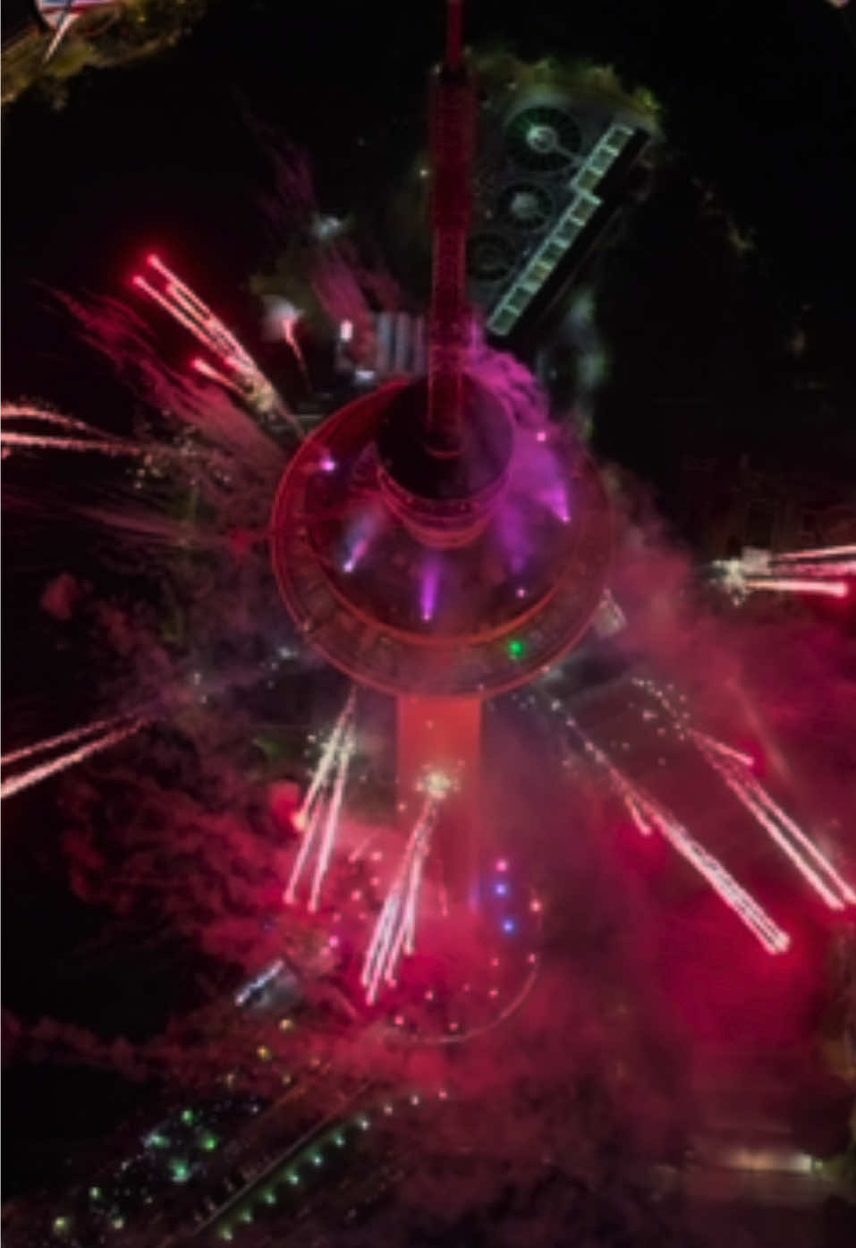 KL TOWER FIRST FIREWORKS 2025 #kualalumpur #cityvibes #2025 #fireworks #kltower #malaysia #happynewyear #styflymalaysia 