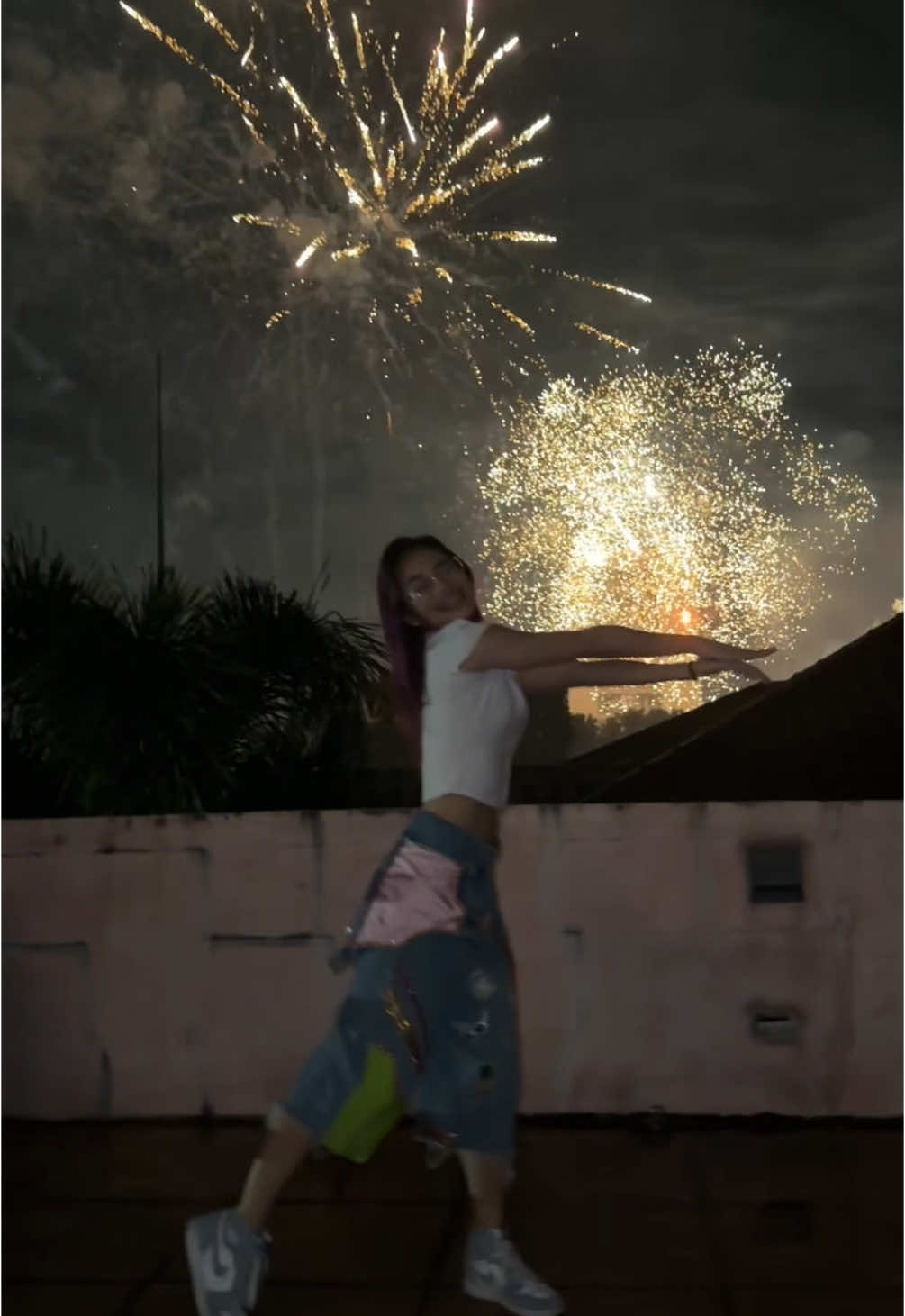 my first entry for 2025 and last entry for this trend !!! 🫶 #ive #afterlike #fireworks #dance #fyp  @IVE.official 