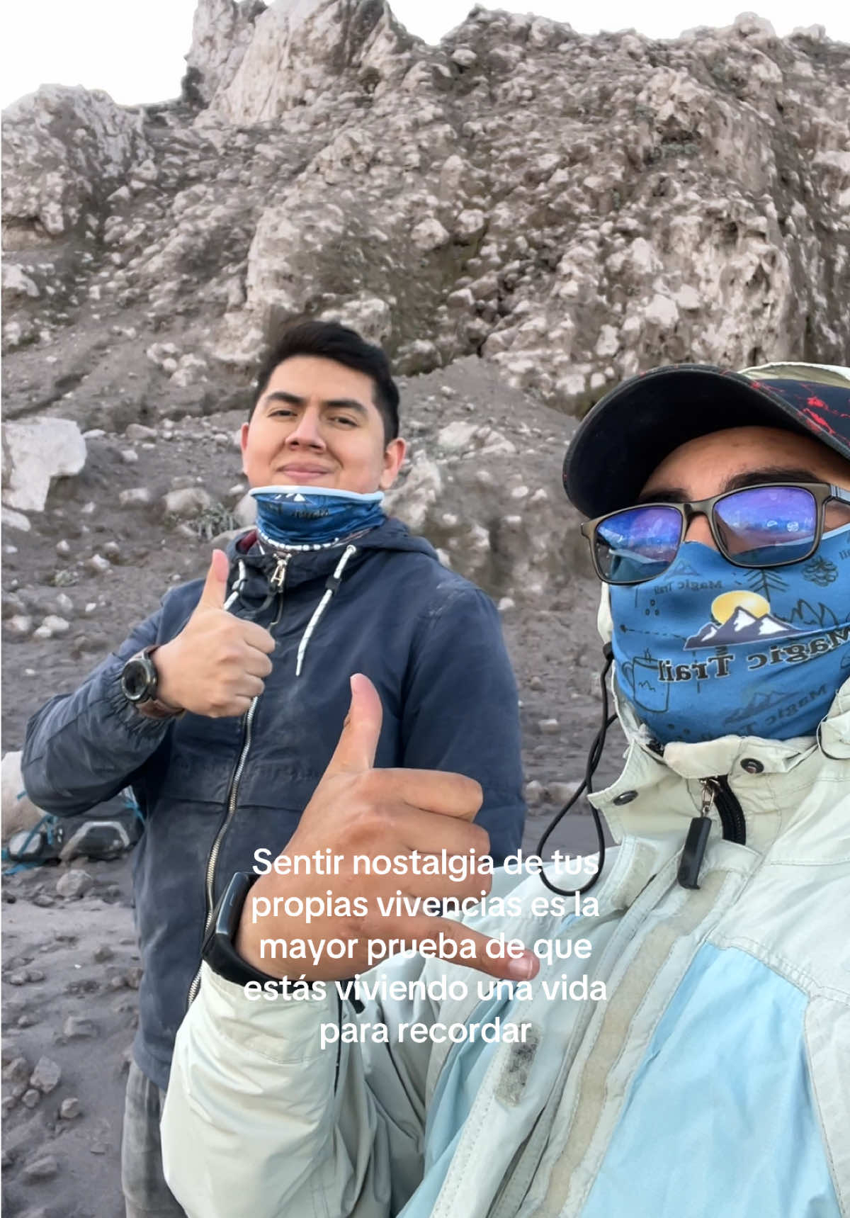 Somos una vez en la vida, un instante irrepetible                                                                                         #adventure #hike #montaña #volcano #senderismo #Hiking #fyp #treking #santiaguito #guate #creatorsearchinsights 