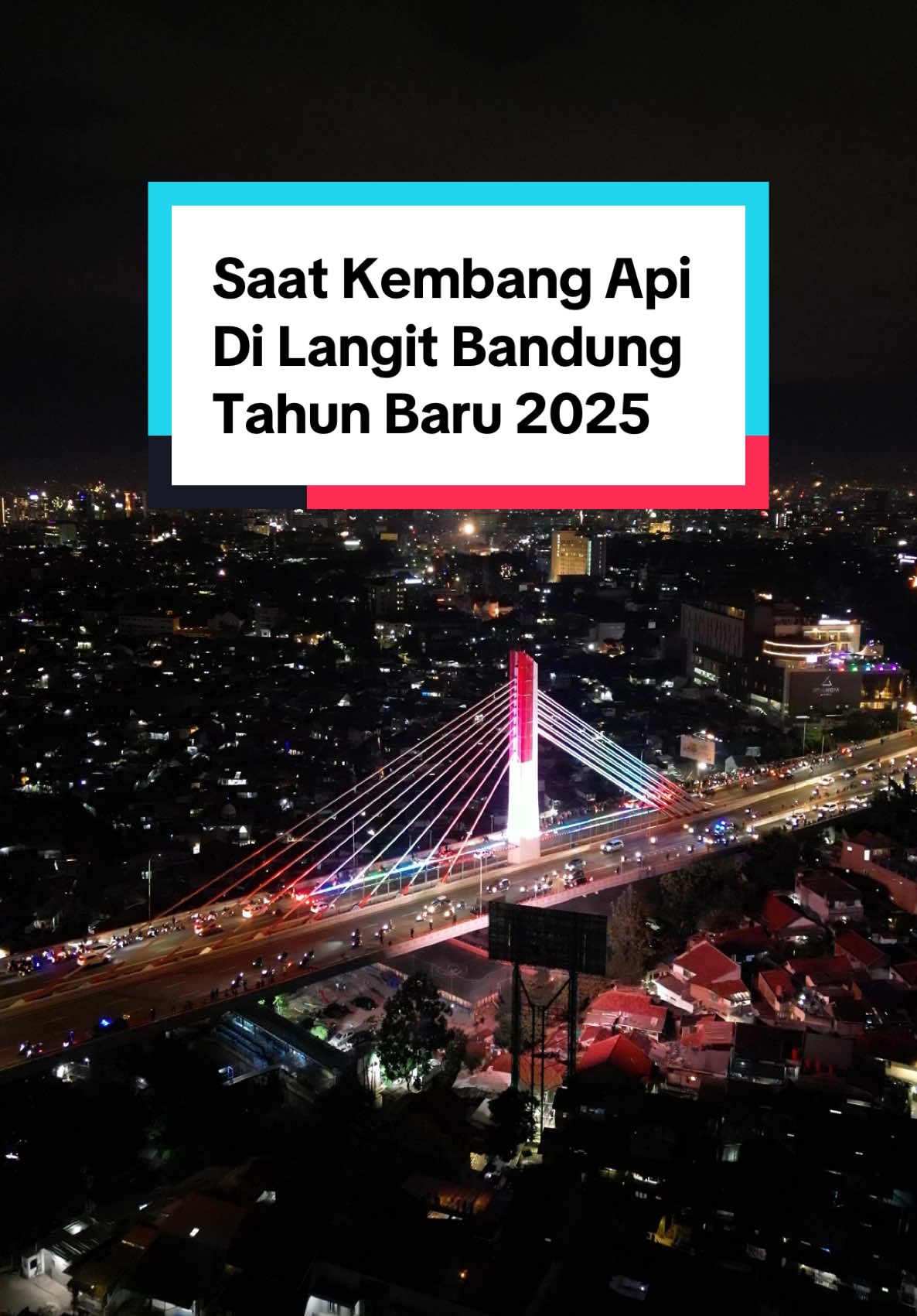 liat detik ke 15 view nya kereeeeen Bandung pas malam pergantian taun baru , Kamu pas 00:00 dimana?  ✨ .. .. #Bandung #Ibkemdia #infobandungkota #bdg #tahunbaru #kembangapi #newyears 