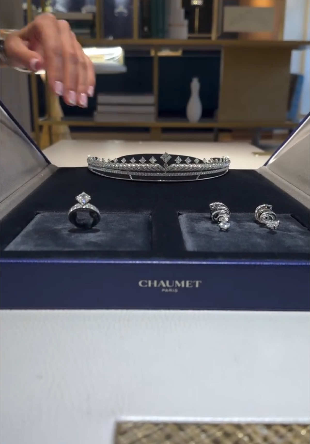 Chaumet 💎💫 Taken by: Luca.vendome 📸 ‏​‏​‏​‏​                      ‏​‏​‏​‏​‏​‏ #jewelry #finejewelry #luxury #diamond #wedding #saudiarabia🇸🇦 #مجوهرات #الماس #شوميه 