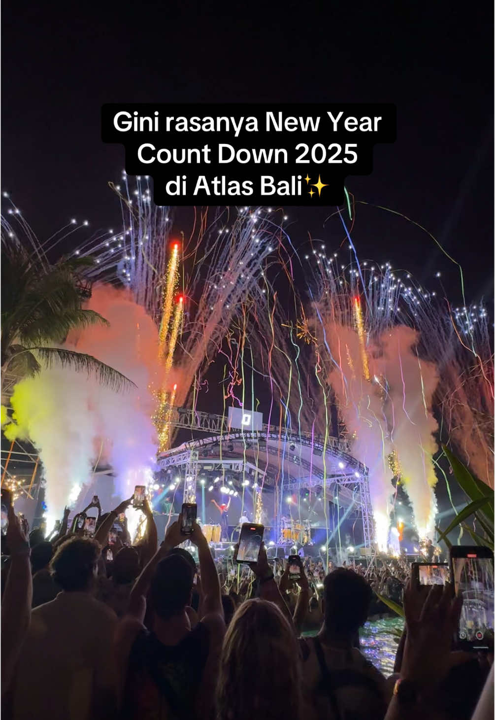 Happy New Year guys✨ #akon #newyear #2025 #atlasbeachclub #viral #fyp 