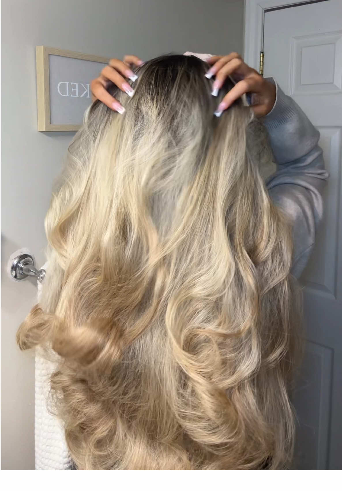 my “blowout” results! (tutorial already posted) 🎀✨ this is how it looks when I take my hair out of the rollers! the longer you leave it in, the better it will look. I had mine in for about 4hrs but I try to do 12 usually 🎀  lmk if you have ANY questions! my hair is sooo long & heavy so the curls don’t hold for more than 1 hour, but it gives me a really pretty bevel at the bottom that will last all week. there’s such a huge difference in my hair when I do this vs just blow drying it & leaving it  👩🏼👩🏼👩🏼  hair cut & color by the one & only @Jordi 🎀 #blowout #overnightblowout #blowoututorial #blowouthair #hairtutorial #hairtutorials #hairtutorialsvideo #bouncyblowout #bouncyhair 