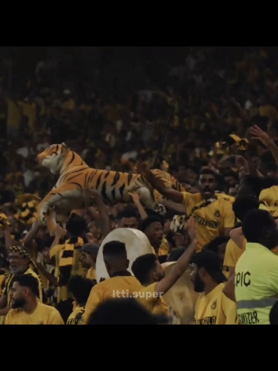 عام جديد وحبك اكثر من القديم 💛💛 #اتي_سوبر #الاتحاد #ittihad 