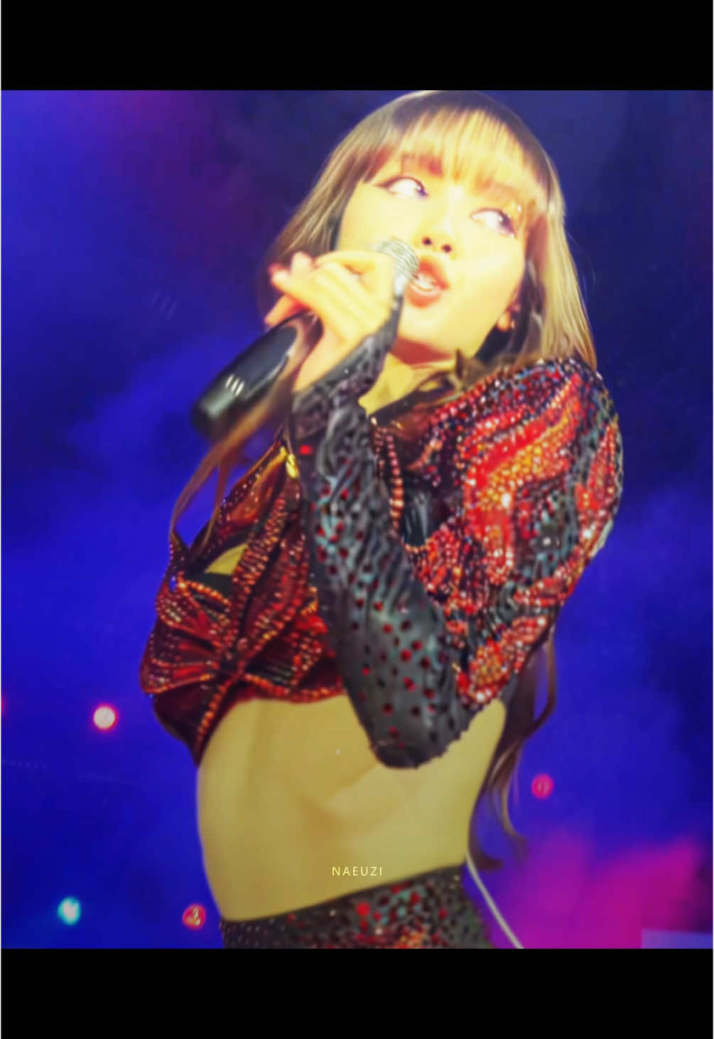 lisa at the iconsiam festival #lisa #lisaedit #lalisa #lalisamanoban #iconsiam #lisablackpink #blackpink #blackpinkedit #kpop #kpopedit #kpopfyp 