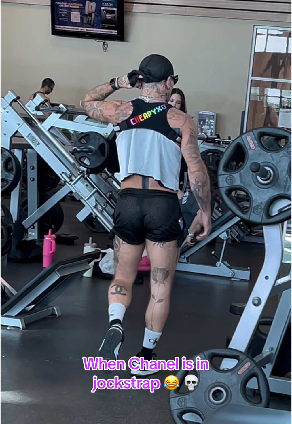 Can’t concentrate in the gym today we got a crowded gym with Chanel and jockstraps too 🤣 💀 🤪 #gymfunny #gymhumor #humor #funny #fynnyvideo #funnymoments #tapout #2024 #2025 #foryou #f #fypviral #pov 