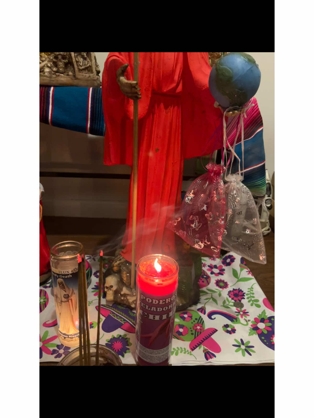 #santa #santamuerte #santamuertedevotee #santamuerteculto #grasias #miniña #mipatrona #777 #siemprejuntas #miflakitamisantamuerte💀🙏 #fyp 