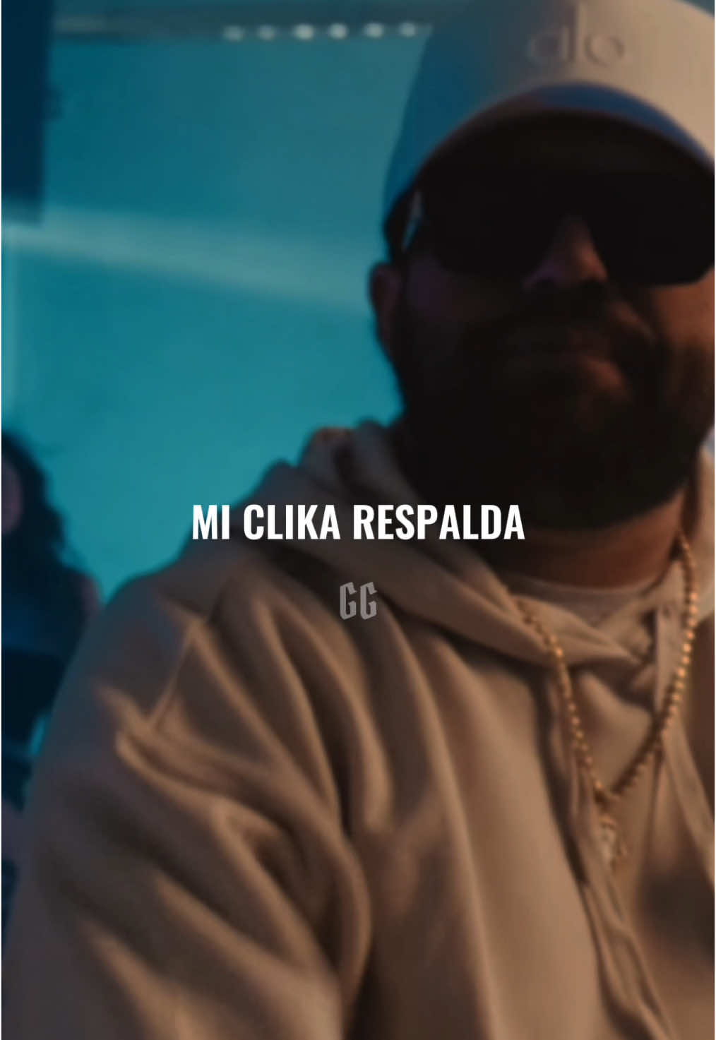 mi ángel de la guarda… #luisrconriquez #adal #miradaperdida #luisr #adaloficial #adalvega #trakas #kartelmusic #trakashdsptm #corridosbelicos #corridos #corridoschingones #luisrconriquezoficial 