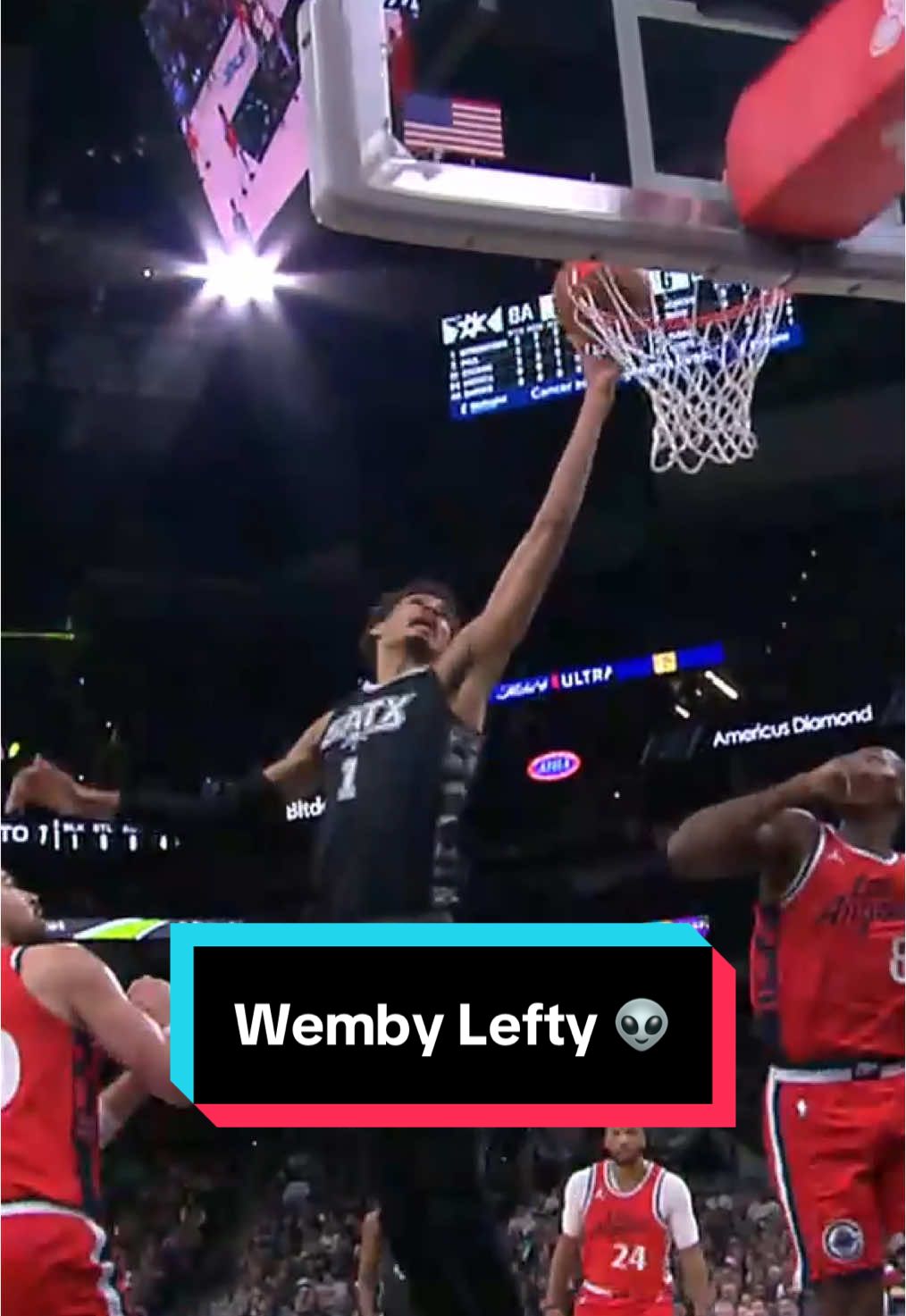 How does Wemby do it!!! 🤯‼️ #NBA #Basketball #Wemby #VictorWembanyama #Spurs 