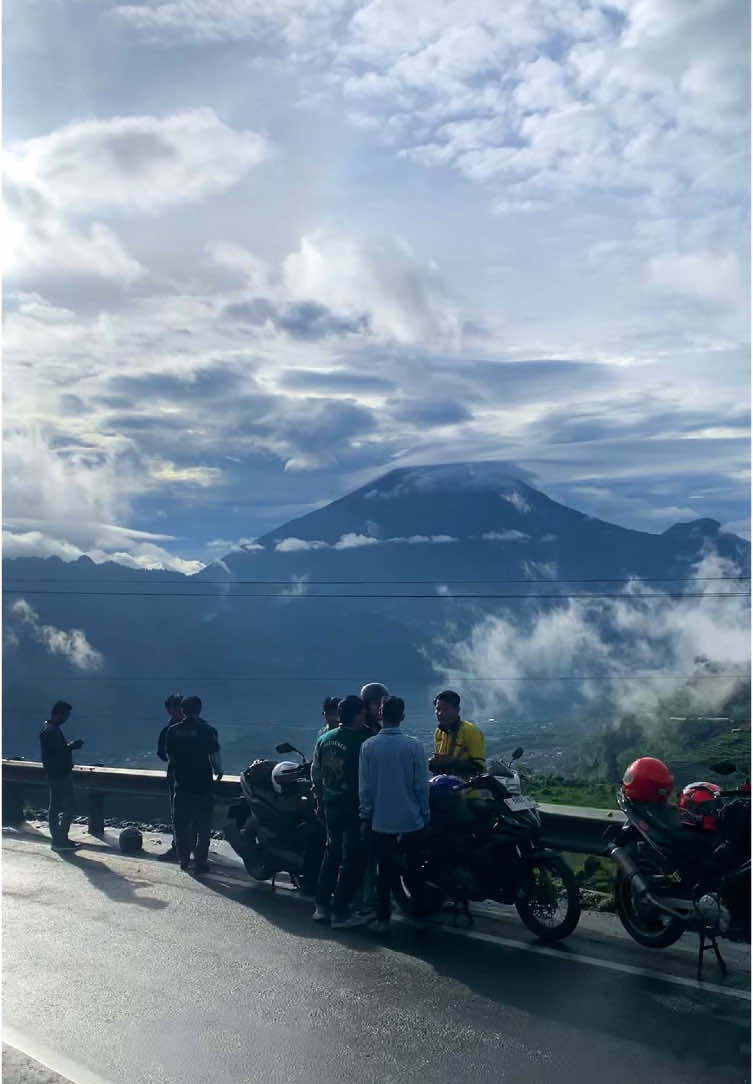 Dieng - wonosobo tanggal 1 januari 2025 terpantau cerah lur #dieng #wonosobo #fyp 