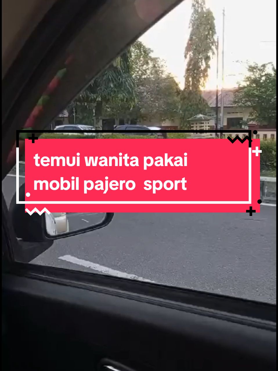 Jauh jauh aku mendatangi dari banjarmasin ke Surabaya...pakai mobil pajero sport .sudah Effort bgt membawakan dia hadiah spesial.HP I-Phone  tapi pas ketemu gak sesuai ekspektasi. Di poto profil muda dan cantik. Ternyata begini orang orangnyaa,#viralvideo #banjarmasin #fyppppppppppppppppppppppp #fouryoupage #trending #kalimantanselatan #trendingvideo 