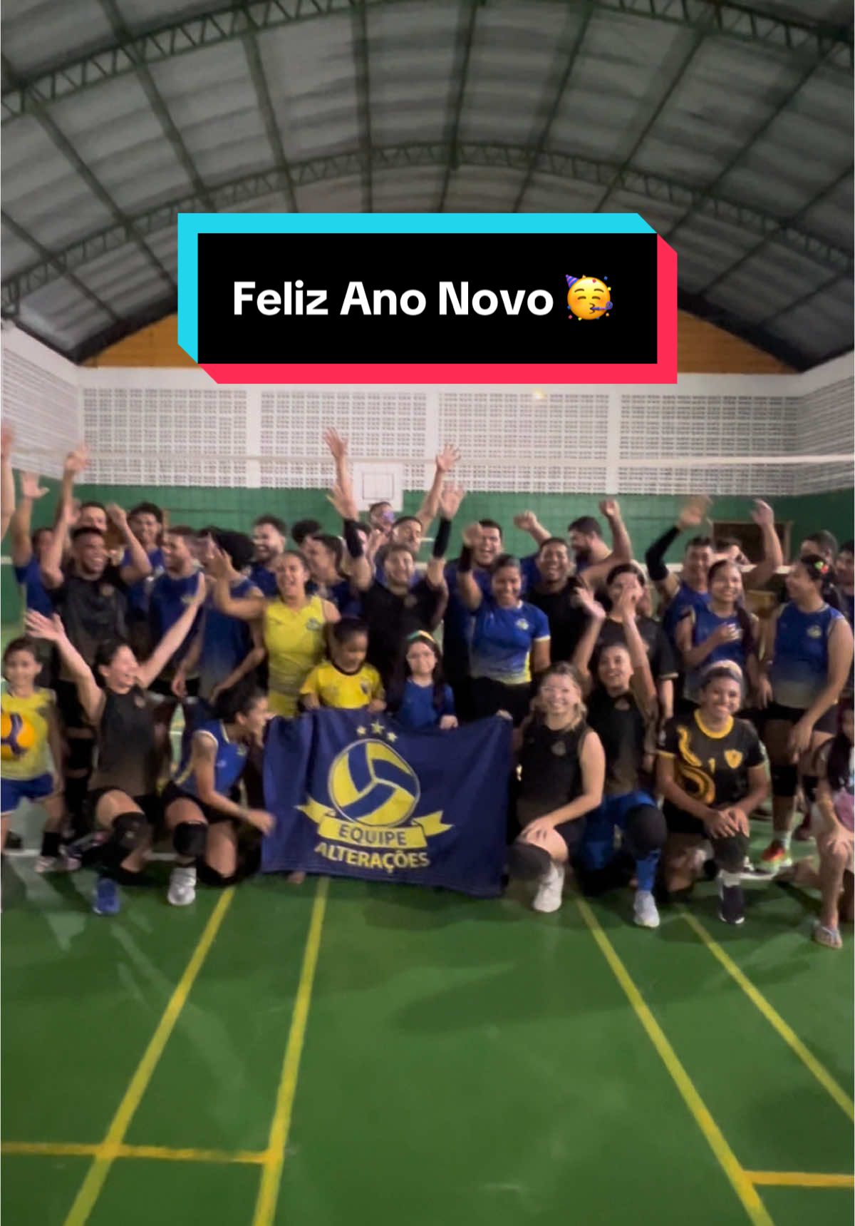 Gratidão por mais um ano, muitos desafios, conquistas e até milagres. Que venha 2025 com muitos jogos, Diversão e muitas gargalhadas! Feliz Ano Novo!! #EquipeAlterações #voleibrasil #volleyballplayer #volleyball 