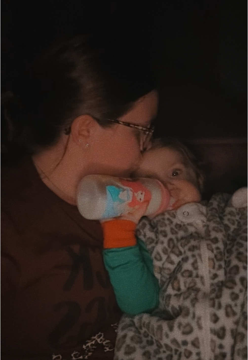 Rocking your baby to sleep for the last time in 2024... 🥹🥲🩷 #2024 #happynewyears #newyears #newyear #fyp #foryoupage #fypシ #toddlersoftiktok #toddler #toddlertok #toddlermom #MomsofTikTok 