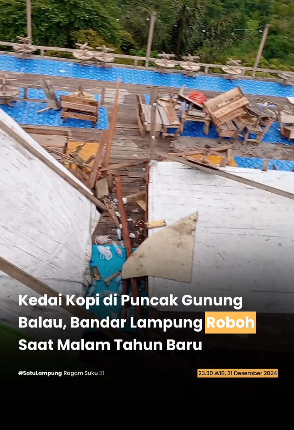 Diduga akibat tak kuat menahan beban banyak orang diatasnya, kedai kopi yang berlokasi di Puncak Gunung Balau, Kota Bandar Lampung roboh. Belasan orang dilarikan ke rumah sakit saat beberapa menit menjelang pergantian tahun baru, Selasa (31/12/2024) #SatuLampung Ragam Suku !!! #Lampung #BandarLampung #GunungBalau #PuncakGunungBalau #InfoLampung #TahunBaru #2025 