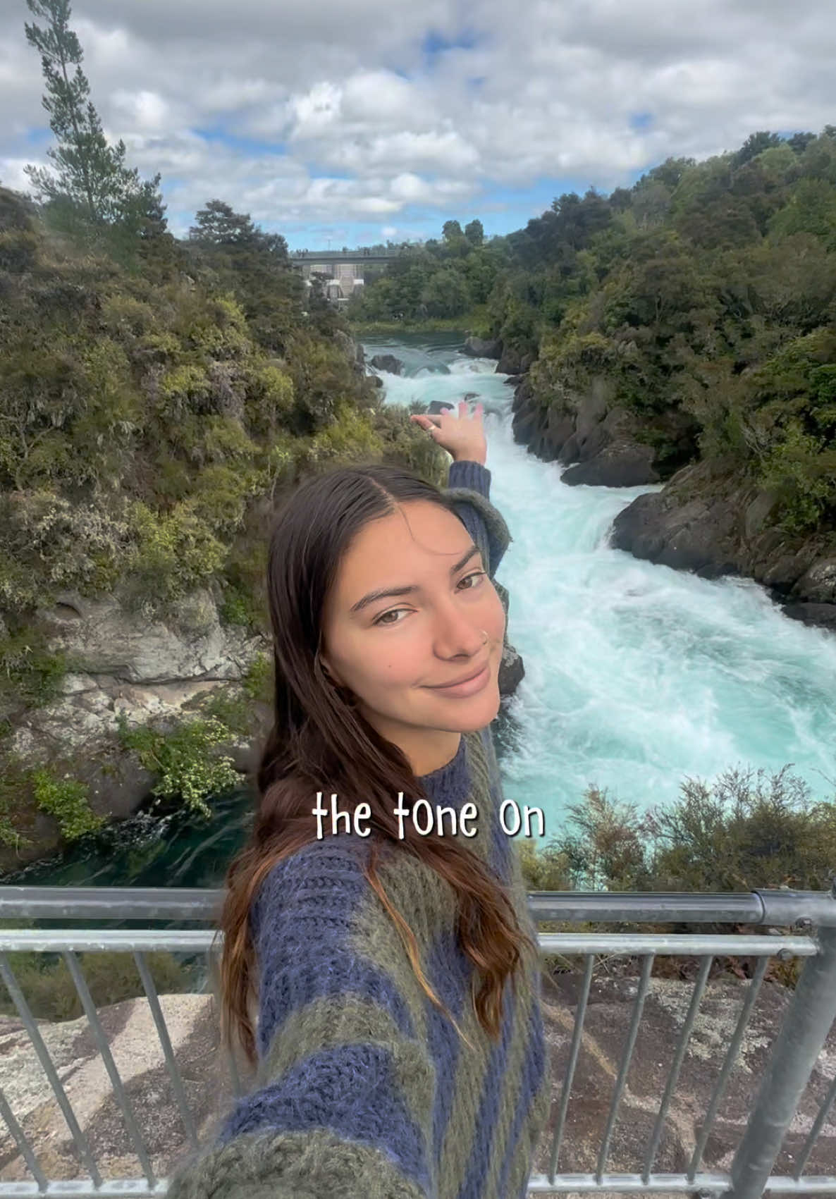 Hello to the blue gatorade water of Taupo🧿🦋🗺️🌀 💦Aratiatia Rapids 🌊Huka Falls 💙Otumuheke Stream 🌀Mine Bay Māori Rock 🐟Wairakei Terraces #taupo #hukafalls #maorirock #laketaupo #purenewzealand 