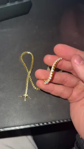 BE AWARE OF THESE “MOISSANITE” TikTok shop items!! I don’t care if you buy from me or not just a PSA in this video of the screems going on. #moissanite #jewelrybusiness #jewelry #watches #pagani #paganidesign #piece #bling #ice #silver #18K #gold #fyp #trend #luxurylife #trending #watch #vvs #vvsmoissanite #authenthic #gra #verified 