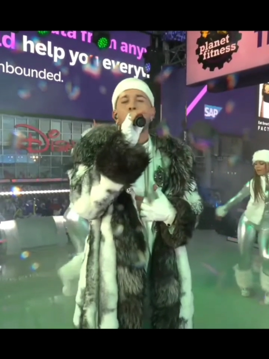 #delaghetto #sensaciondelbloque #timessquare #salsa #latinoamerica 