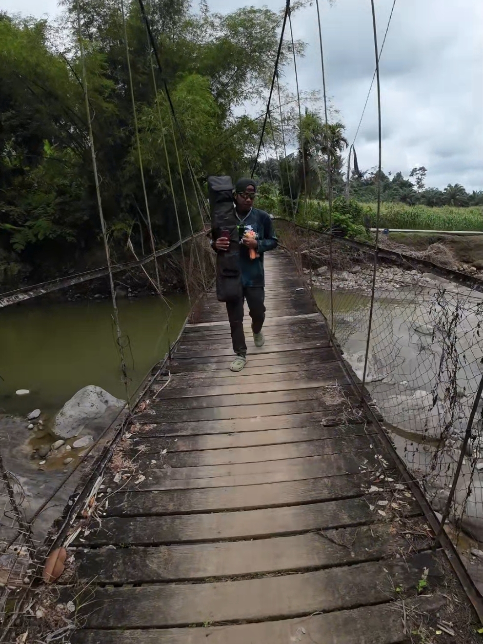 MAU MANCING JEMBATAN KOK GOYANG #castinghampala #castingtoman #castinggabus #spotmancing #mancingsungai 