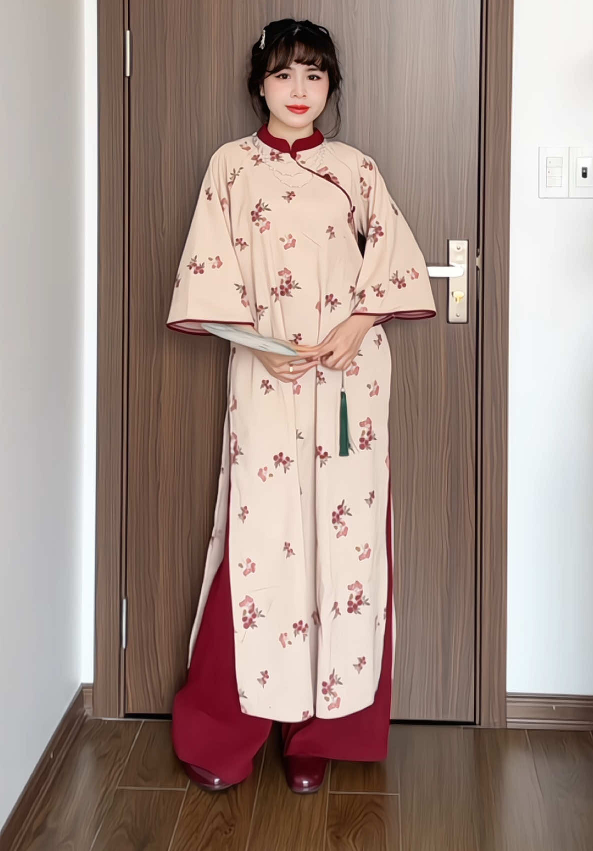 Set áo dài Tết 🧧 này mặc đẹp và sang quá! Chốt lẹ, chốt lẹ #xuhuong #fyp #foryou #fashion #reviewquanao #setaodai #setaodaicachtan #setaodaitet #aodaitet #aodaicachtan #aodaitetdep #hanava #tet2025 #tetnguyendan 