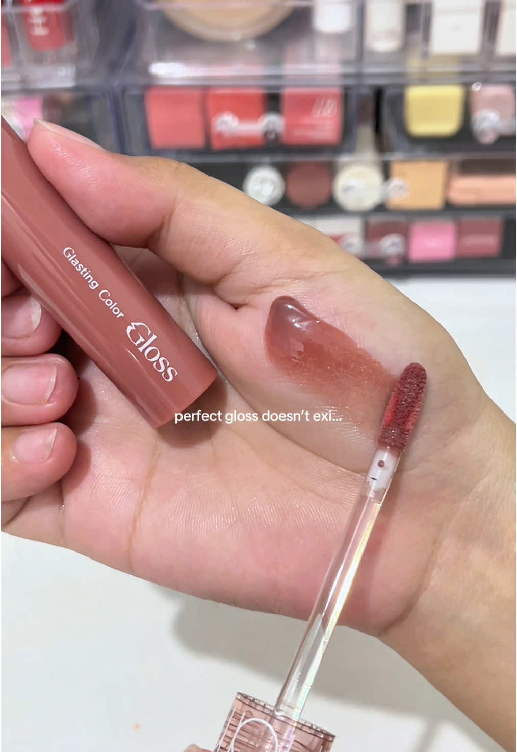 i think i found the perfect lip gloss✨🤎 #lipgloss #romand #lippies #makeup #glossylips #romandlipgloss @romand Philippines Shop 