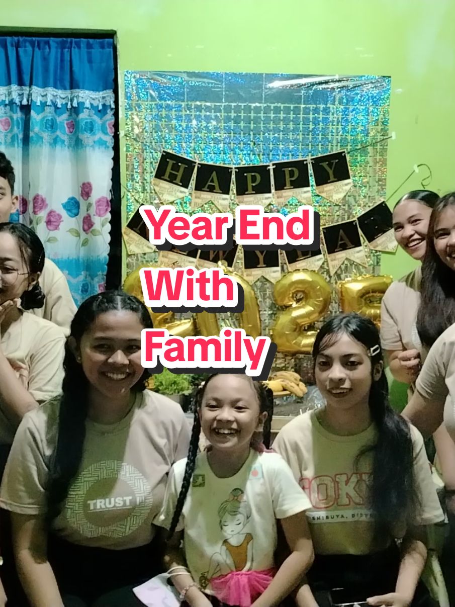 Mga apo mo nay tawag ka hahaha picture na daw 😂😂😂 #yearendwithfamily #yearend #fyp #viral 