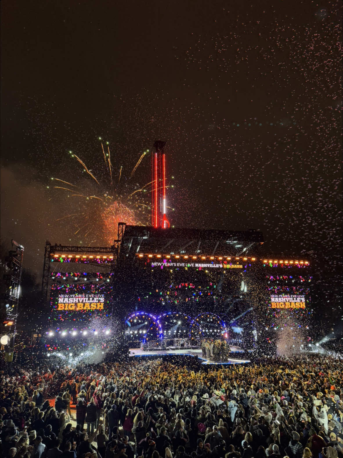 And that's a wrap on 2024!  🎉 🎆 🥂 🍾 🥳 HAPPY NEW YEAR from Music City! ✨ 🙌  #Fyp #Nashville #MusicCity #NashvilleNYE #Explore #NYE  #NewYears #Celebrate #Fireworks