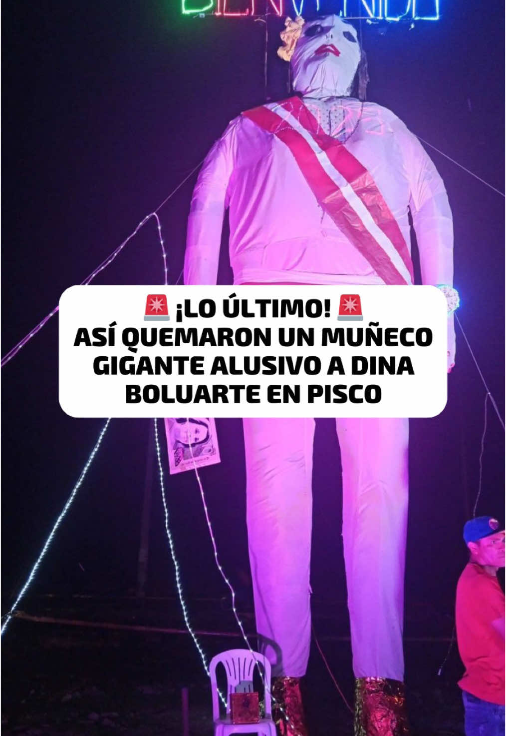 🚨 ¡LO ÚLTIMO! 🚨 Así quemaron un muñeco gigante alusivo a Dina Boluarte en Pisco #DinaBoluarte #Pisco #viral #añonuevo #tendencia 