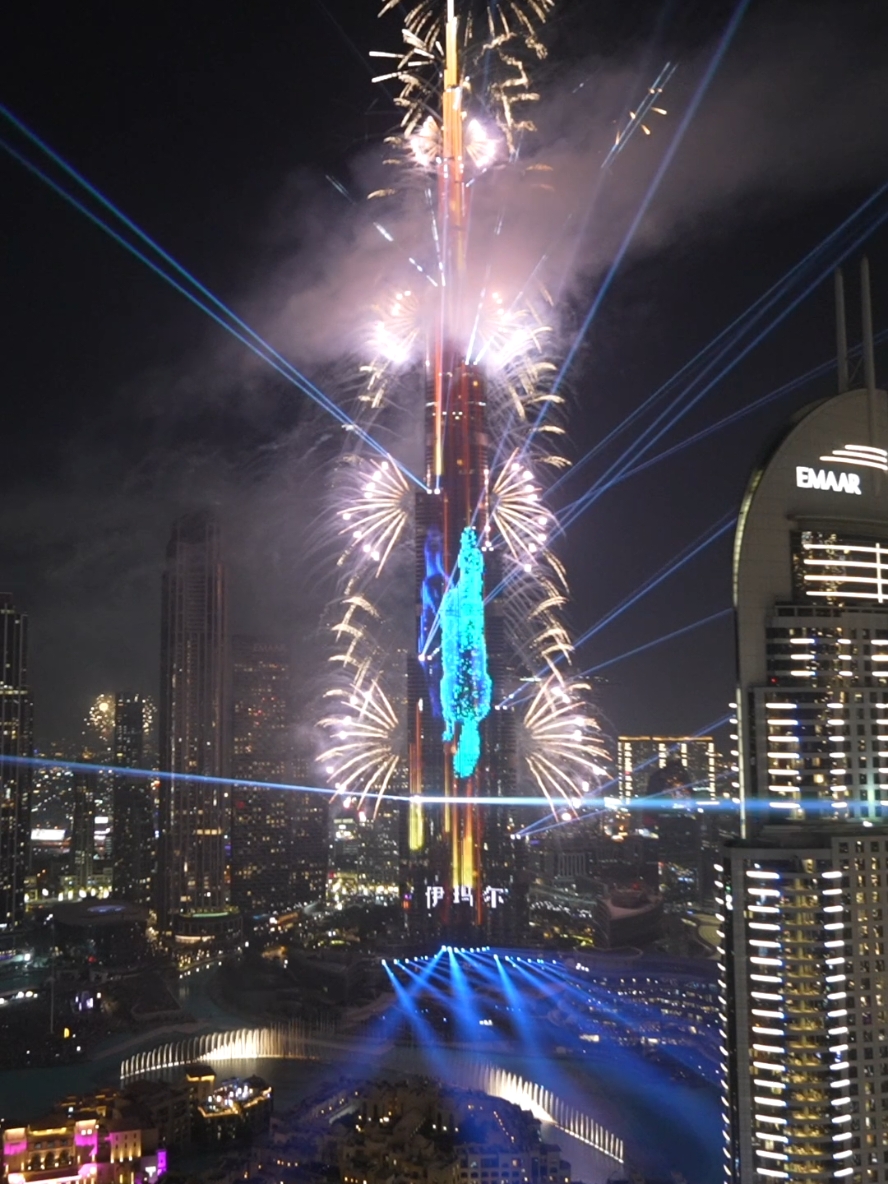 Full show of the Dubai Burj Khalifa 2025 Fireworks.  Shot by us fell Burj Royale, Dubai #dubai #burjkhalifa #fireworks #dubaifireworks 