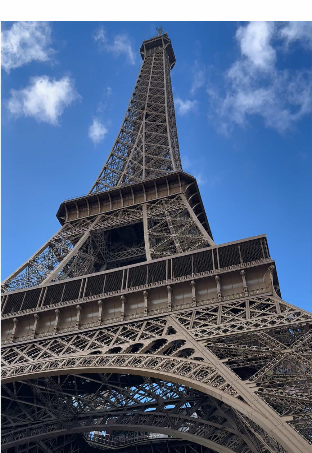 📍Paris, France❤️🇫🇷 At the foot of the Eiffel Tower❤️ #travel #france #paris #toureiffel 