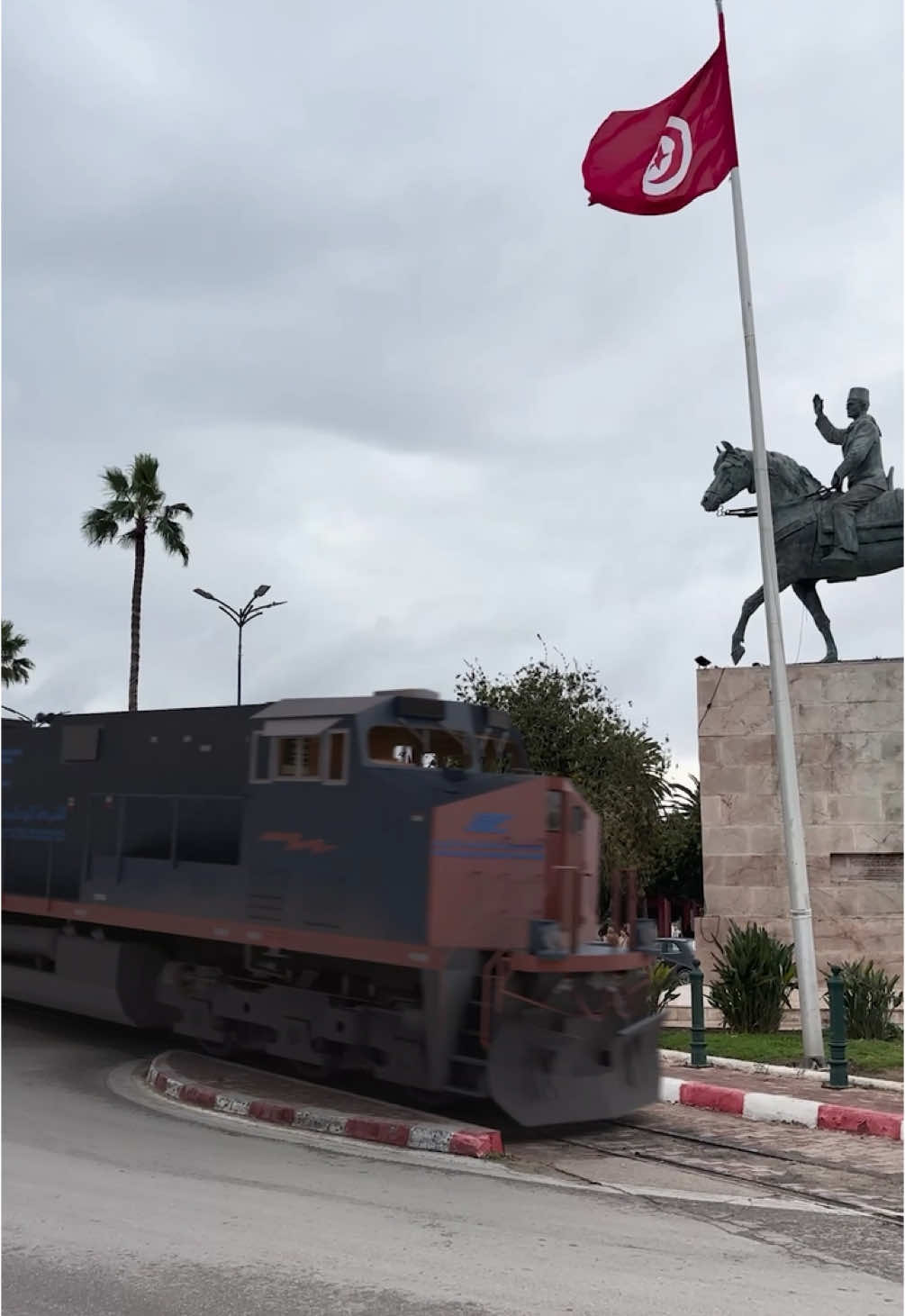 Train 🚂 Sousse ??? #tunisia🇹🇳_algeria🇩🇿_maroc🇲🇦 #mallofsousse #train #sousse #3d #3danimation 