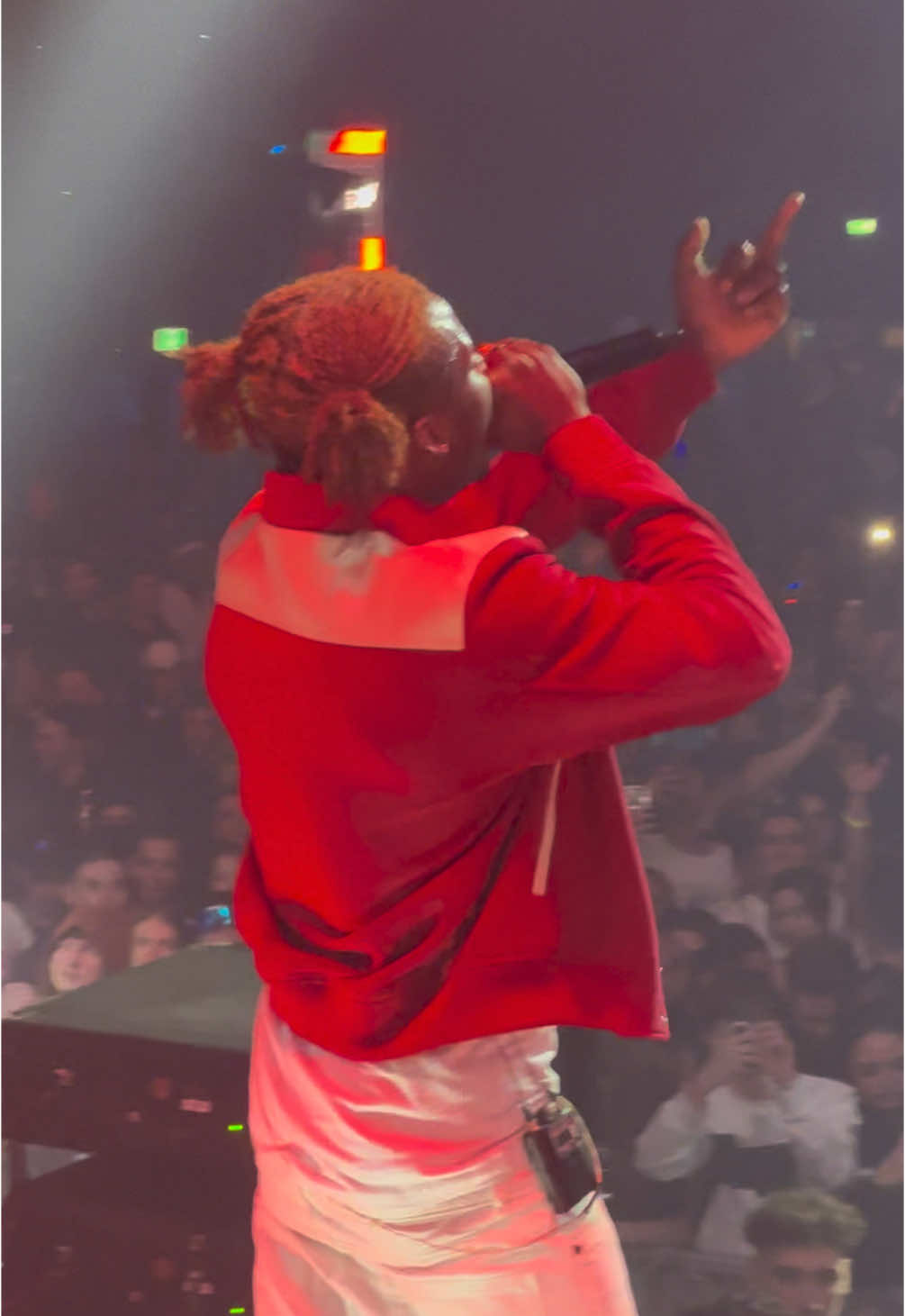 La puissance du rookie de l’année >> 👀😳🧨 @FCKNYE Festival  #fcknyefestival #fcknyebrussels #rapfr #lamano #iamsorry 