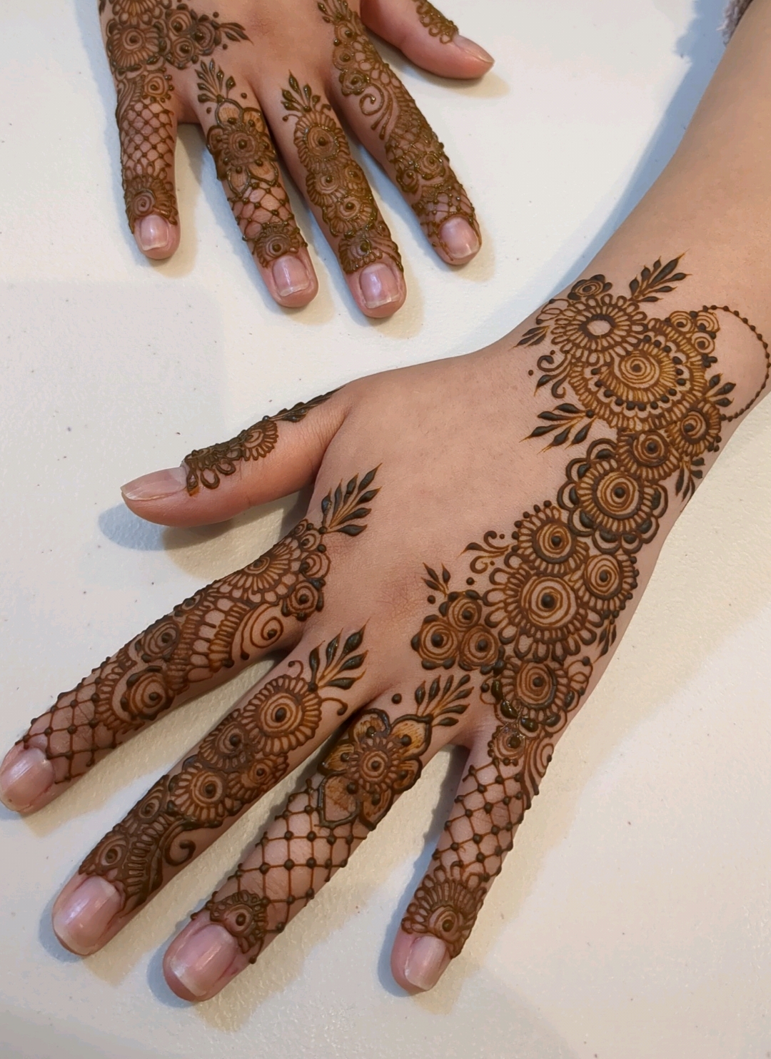 so satisfying..... #fyphennawedding #fyp #fypシ #fypシ゚viral #henna #hennaart #hennaartist #hennatiktok #hennadesign #mehndi #mehndidesign #mehndidesigns #pakistaniwedding #indianwedding #Scotland #scottish #glasgow #glasgowtiktok #scotlandtiktok #music #viral #organichenna #pov #tiktokviral #tiktok #tiktoknews #tiktoker #povs #povstories #viralvideo #viraltiktok #virall #viralvideos #virale #Love #detail #flowers #vines #bridalparty #wedding #weddingguest #london #destinationwedding #fairylights #lovely #SelfCare #selfcaretiktok #selfcareroutine #pov #povs #trend #trending #trendingvideo #trendingsong #trendy #trends #trendingtiktok #trendiing #trendingsound #detailing #howto #howtotiktok #howtodraw #asmr #asmrvideos #asmrtiktoks 