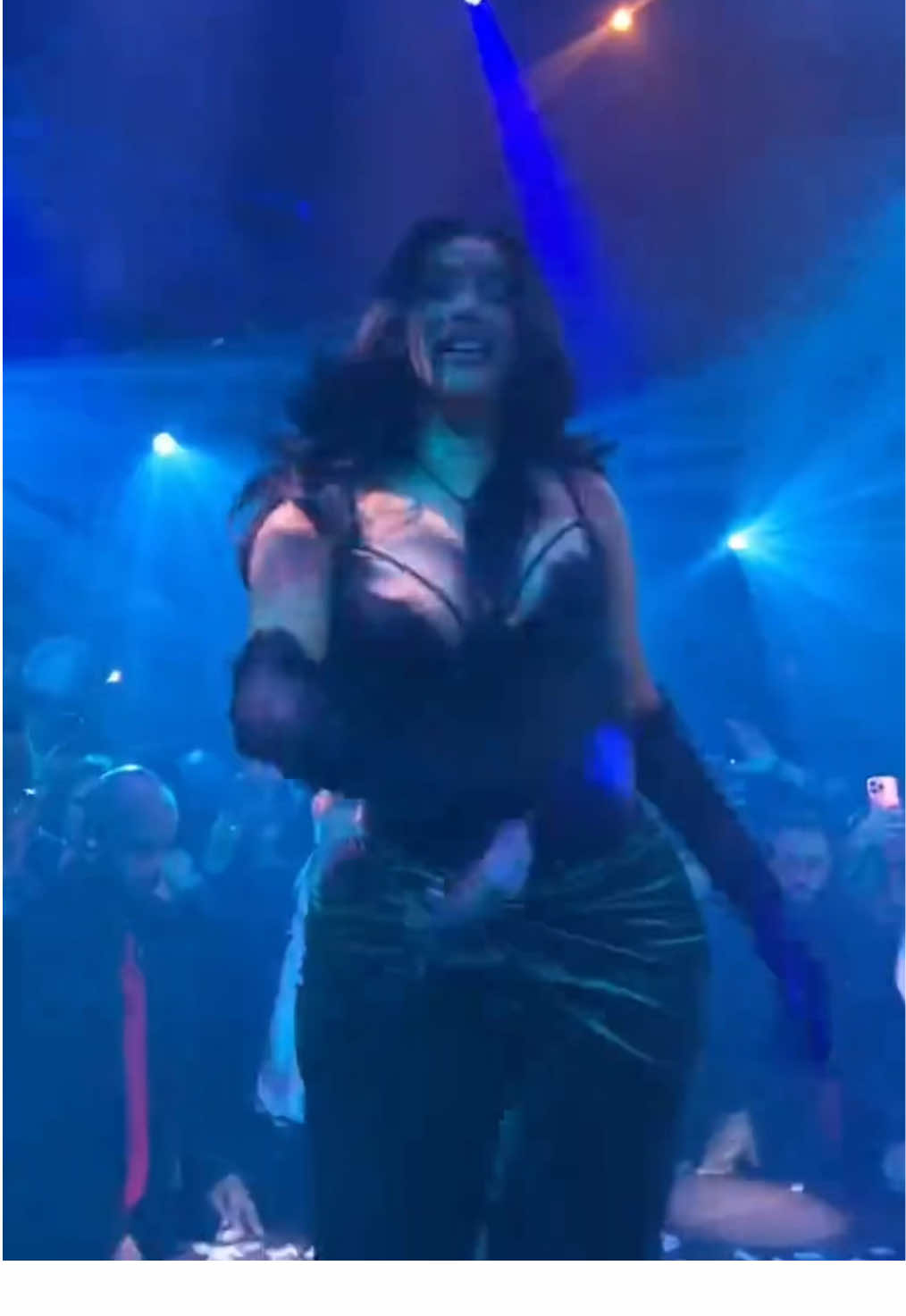 Cardi b in a nightclub at midnight for New Year's Eve 2025, that's her year🎇🥳 #e11even #cardib #iamcardib #2025 #nightclub #fyp 