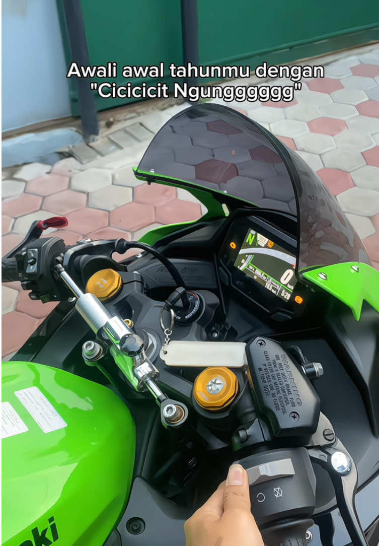 Yang ingin ZX semoga di tahun ini kesampaian  #zx25r 