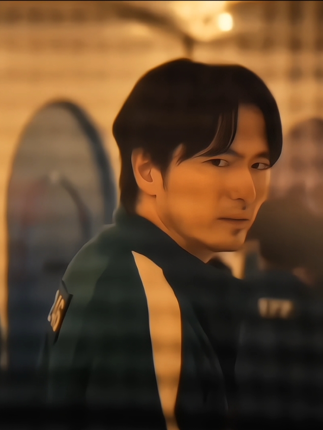 an a literal 'Prince Charming' 😝 #squidgame #squidgame2 #player246 #kyeongseo #leejinwook #fyp #netflix #trending #viral #xyzbca #velocity #edit 