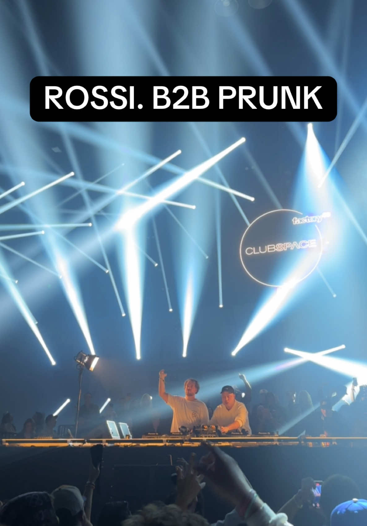 Rossi. b2b Prunk at Forever Midnight Los Angeles, closing out 2024 one of my favorite b2bs I’ve witnessed. hats off to yall @Rossi. @PRUNK  #rossi #prunk #forevermidnight #rave #clubspace #factory93 #deeptech #minimal #losangeles #newyears #2025 