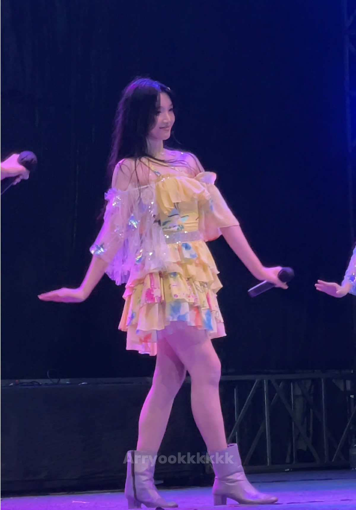 [ FANCAM ]  @jkt48.delynn  At GWK Bali Countdown 2025 31-12-24 #Bali10veJKT48 #GWKBALIx48FamBali #jkt48 #delynnjkt48 #freyaajkt48 #delynnskj 