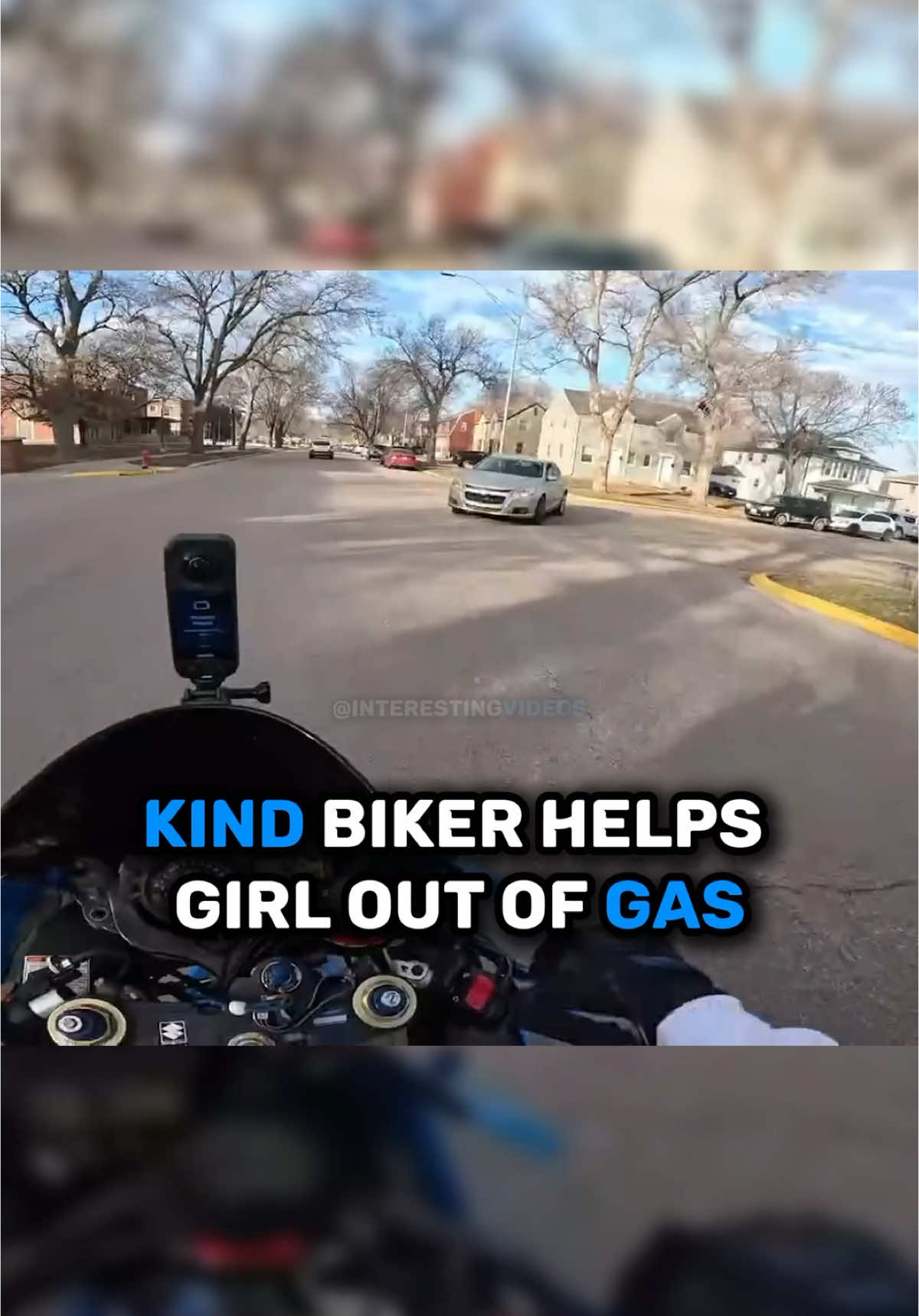 Kind Biker Helps Girl Out Of Gas..👏 YT:Jeremiah_Staab #help #girl #biker #police #usa🇺🇸 #motorcycle #kind #foryour #fyp #foryourepage 