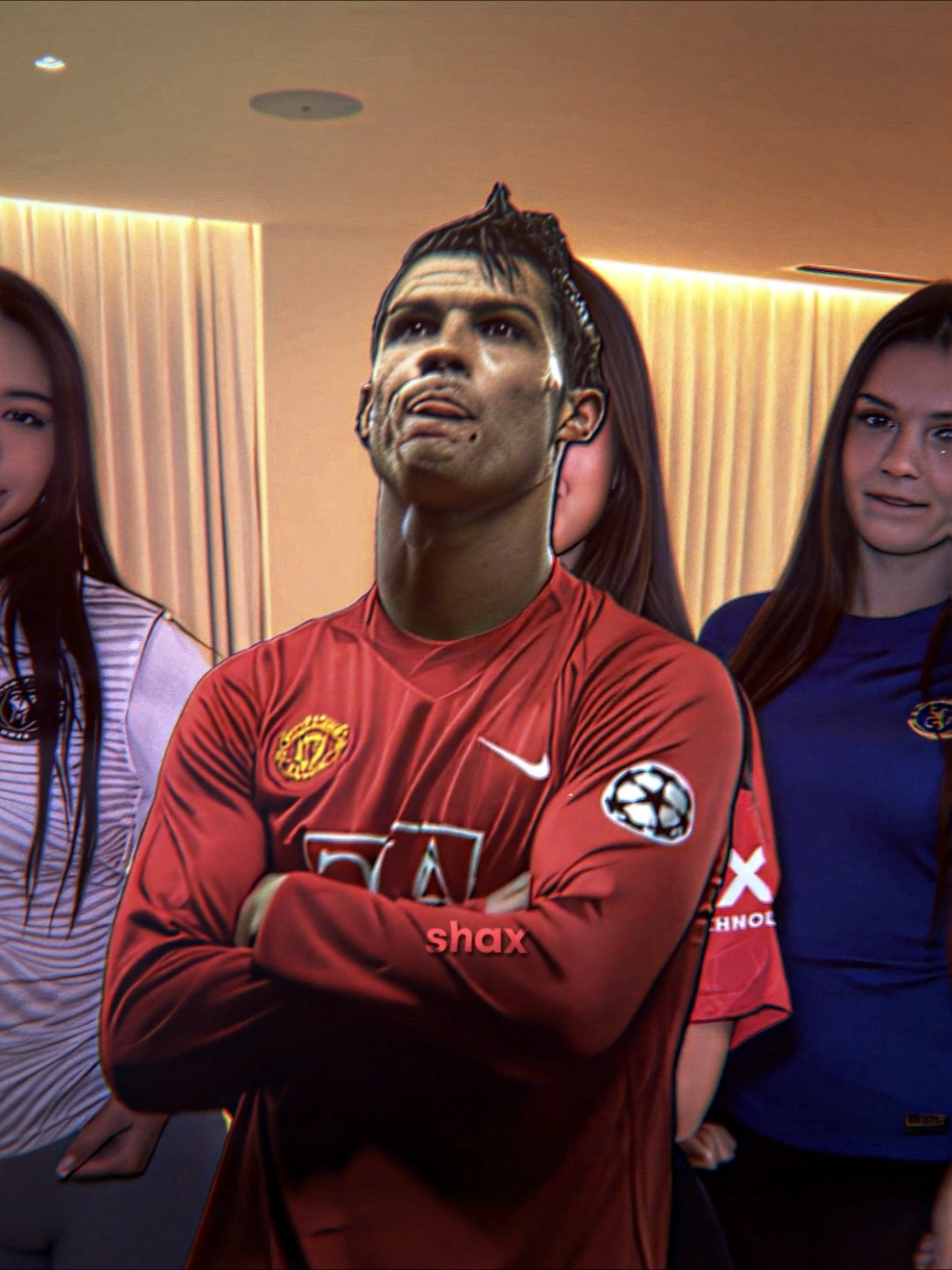 Who is this girl ? 🧐 . . . #cristianoronaldo #cr7 #football #edit #manchesterunited #viral #fypシ