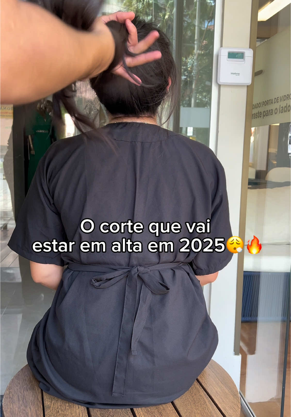 Corte tendência pra 2025 🔥✨! Marca aquela amiga que deveria fazer esse corte 👉🏼 😮‍💨 #corterepicado #mechasbh #morenailuminada #cabelossaudaveis #cabeloslongos 