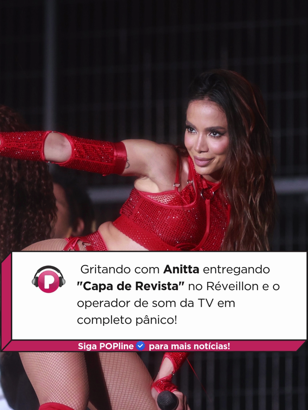 E Anitta, servindo o maior proibidão em Copacabana? Atração do Réveillon do Rio, cantora entregou o hino “Capa de Revista” mas quem acompanhou o show de casa perdeu… algumas partes 🫣 o que vocês acham? Imagens: Roberto Filho / Brazil News / TV Globo