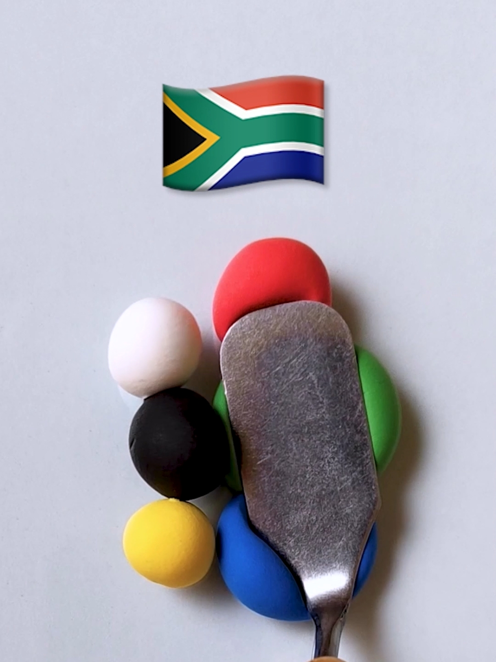 Mixing the flag of South Africa 🇿🇦, what color does it make?  #flagmixing #satisfying #colormixing #southafrica 